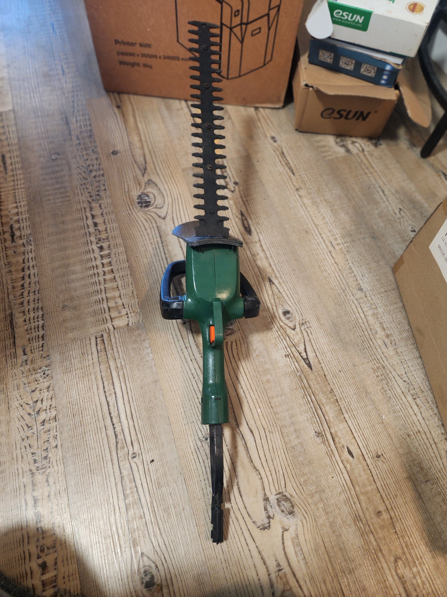Black and Decker Hedge Trimmer pre-owned